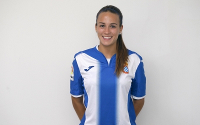 Carola Garcia es felicita per la permanència de l'Espanyol | www.rcdespanyol.com